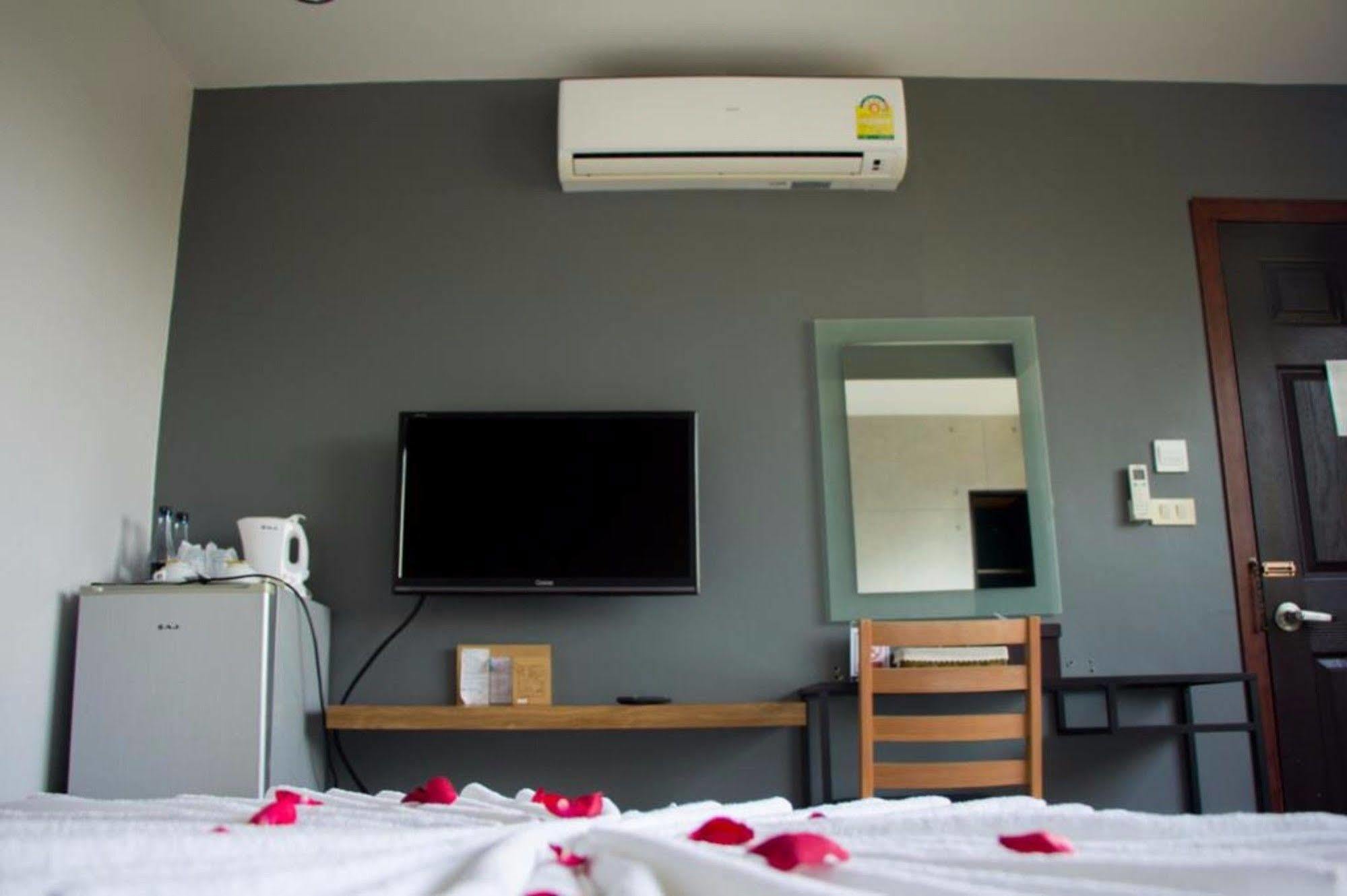 Hotel Royal Nine Kanchanaburi Exteriér fotografie