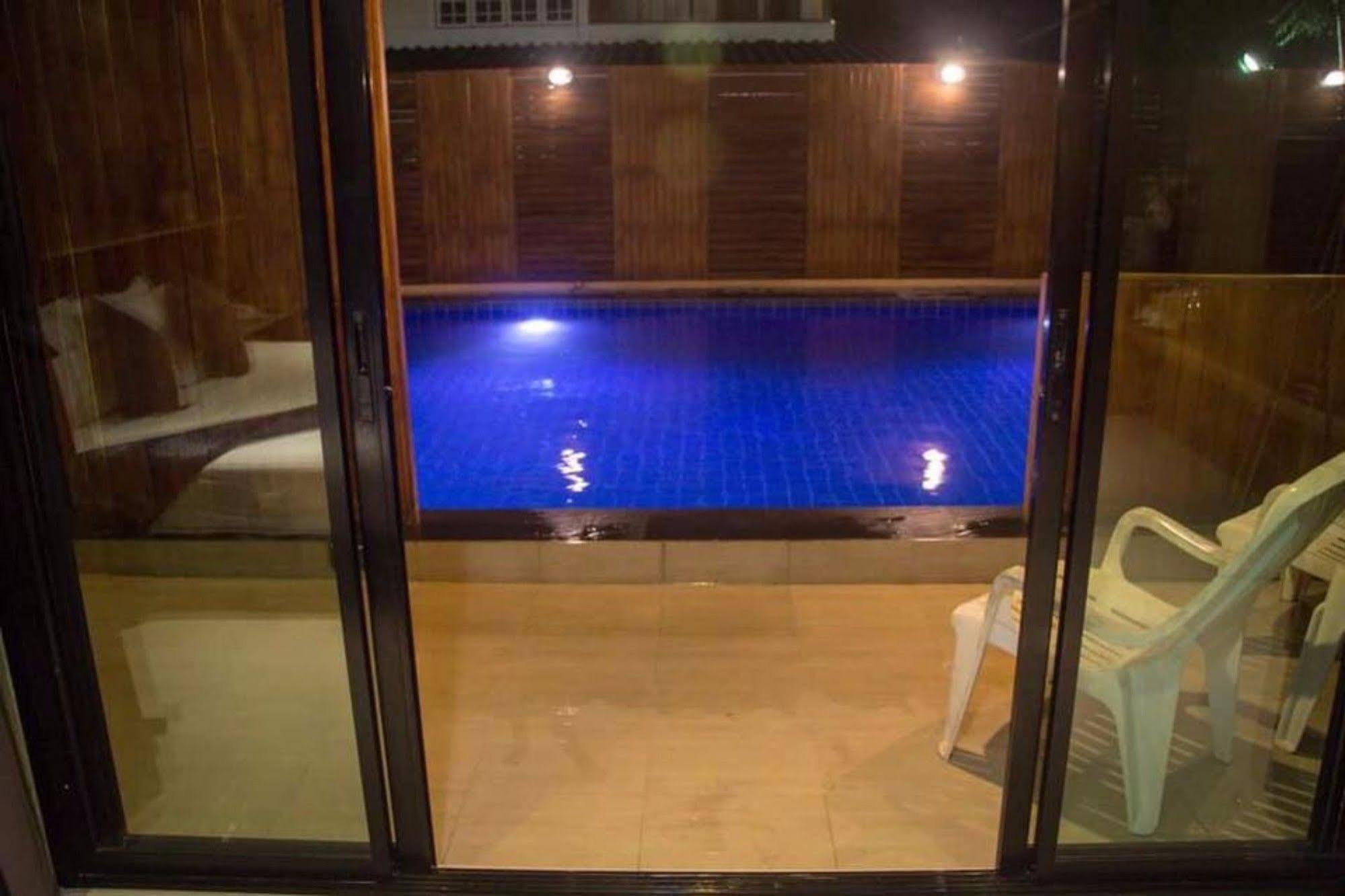 Hotel Royal Nine Kanchanaburi Exteriér fotografie