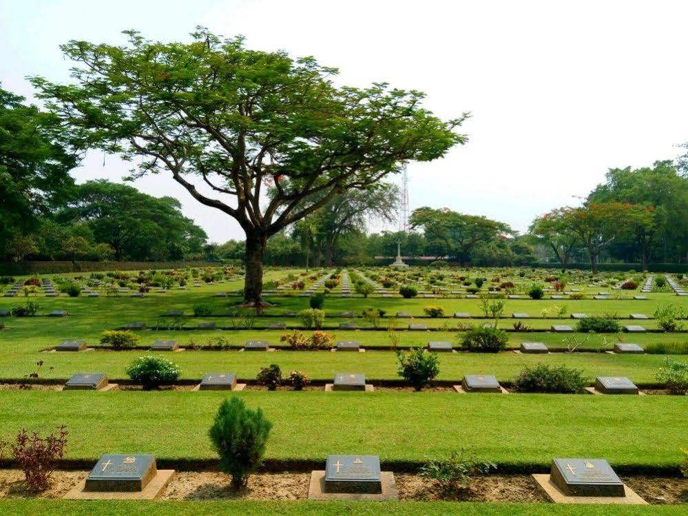 Hotel Royal Nine Kanchanaburi Exteriér fotografie